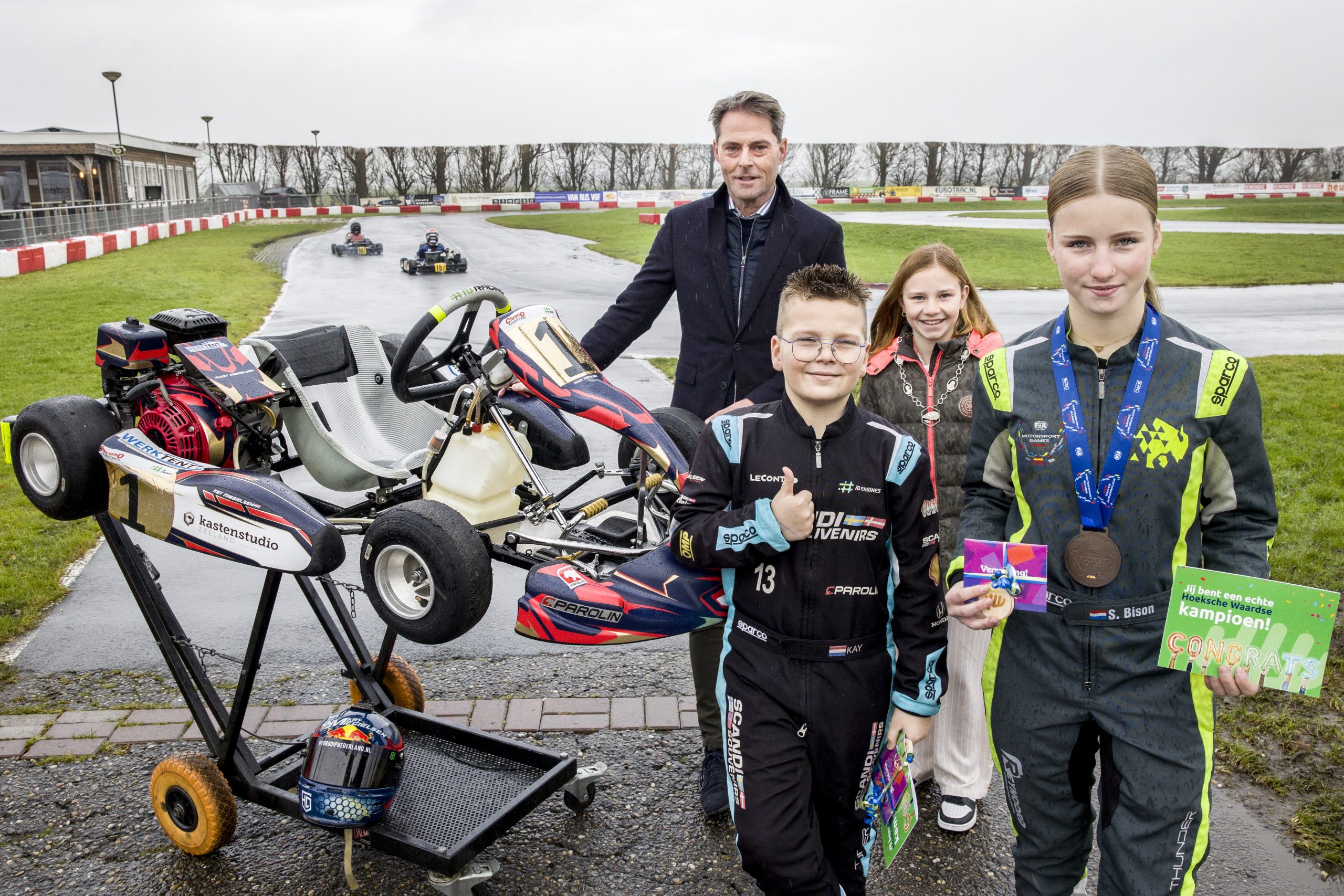 Felicitaties Voor Karters Kay Miegielsen En Senna Bison Gemeente Hoeksche Waard