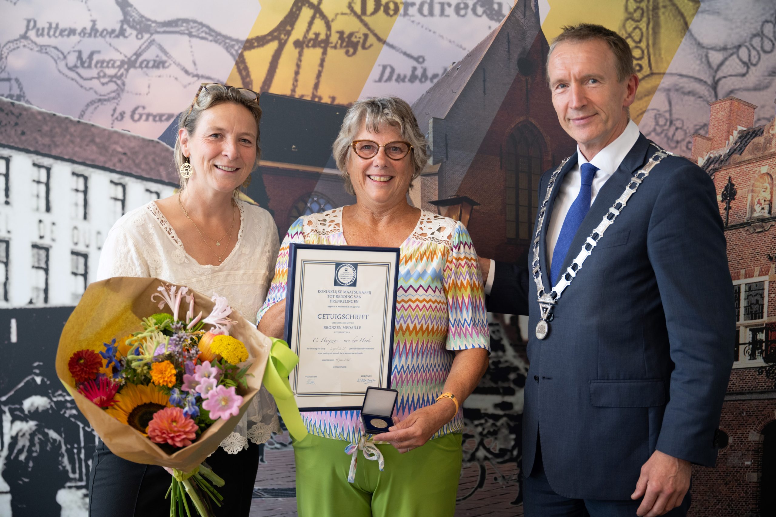Goudswaardse ontvangt bronzen medaille voor redden kleuter uit sloot