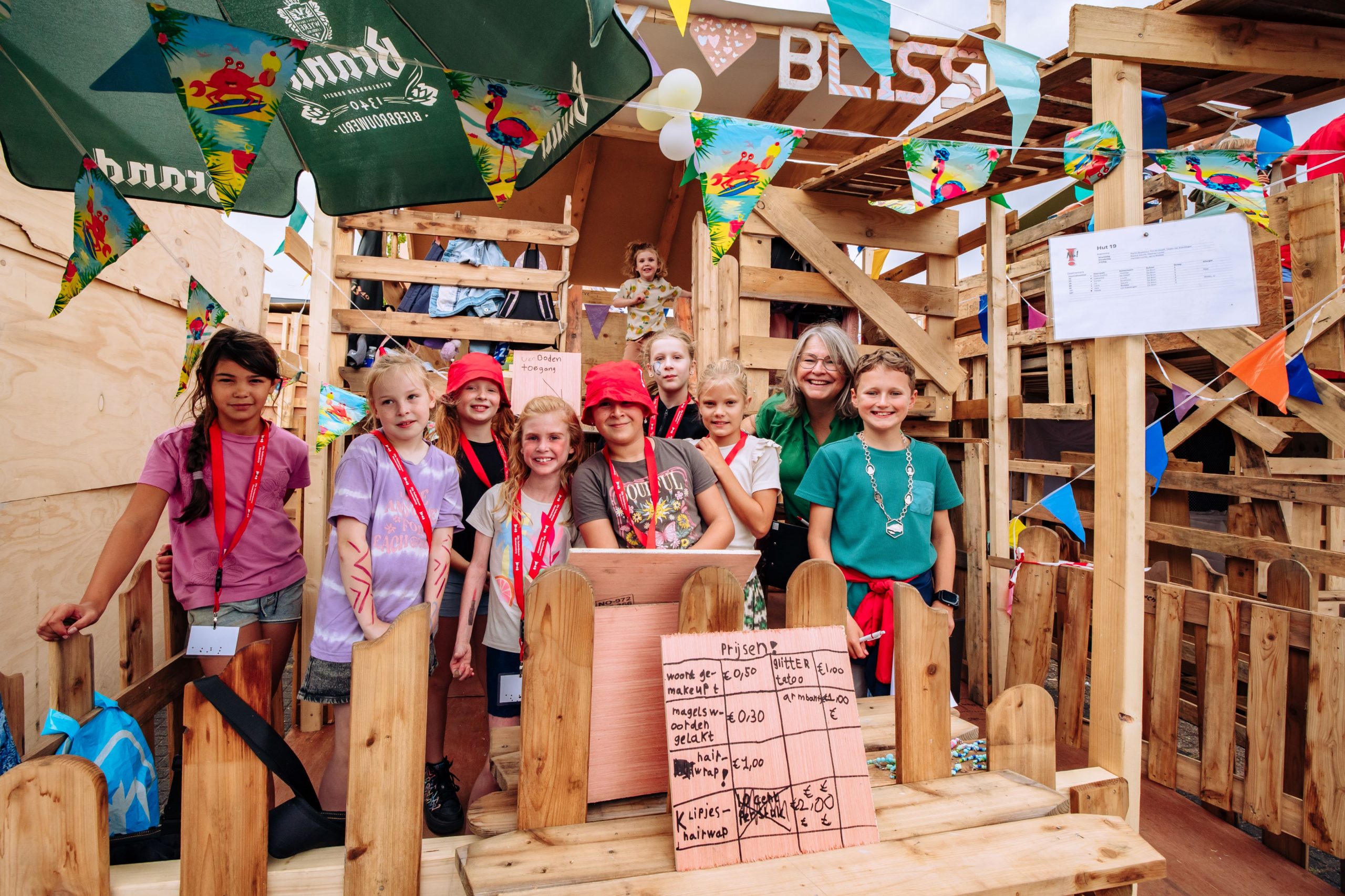 Kinderen bouwen de mooiste droomhutten