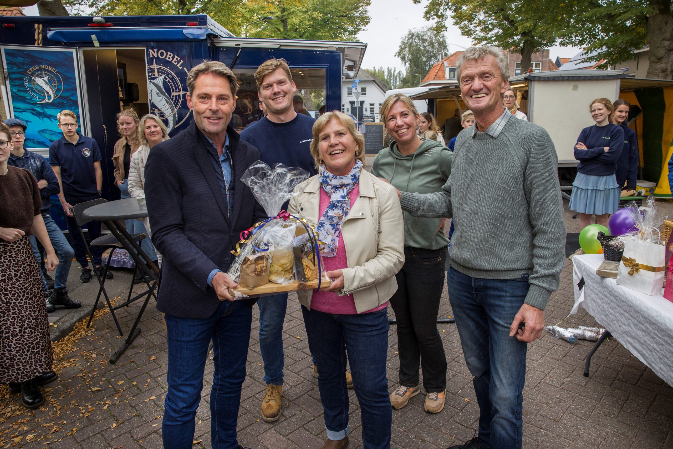 Mees en Lia Storm nemen na 45 jaar afscheid van zaterdagmarkt Nieuw-Beijerland